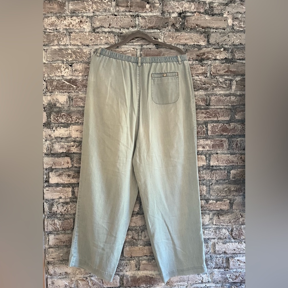 Liz Claiborne Light Denim Wide Leg Pants